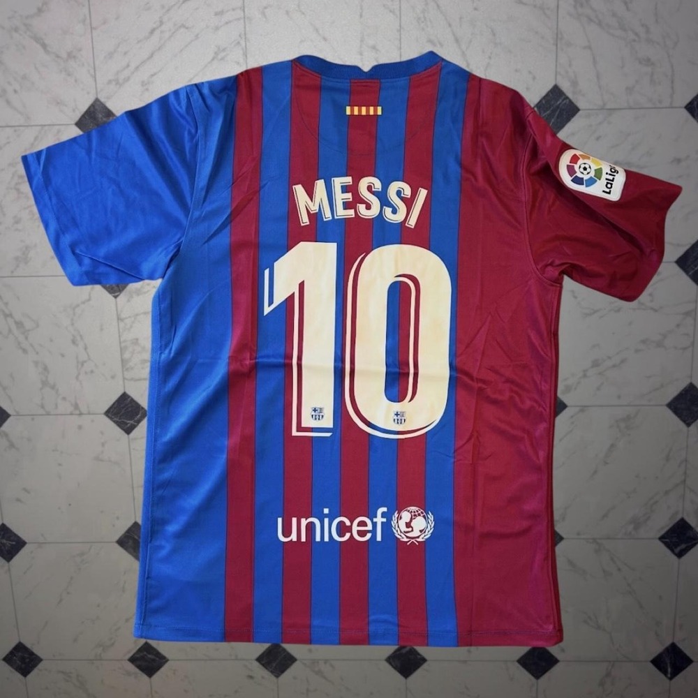 Nike Lionel Messi #10 Barcelona 2021/22 Home Jersey Size M